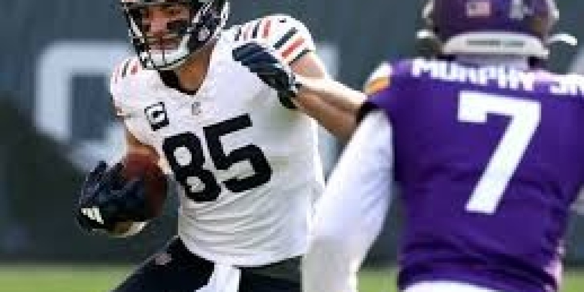 Reading the Ultimate 5 Offensive Alternatives for the Chicago Bears at No. 10